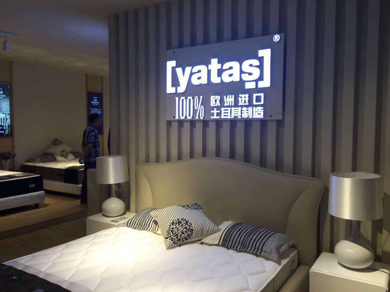 深夜小视频在线播放东莞店内景